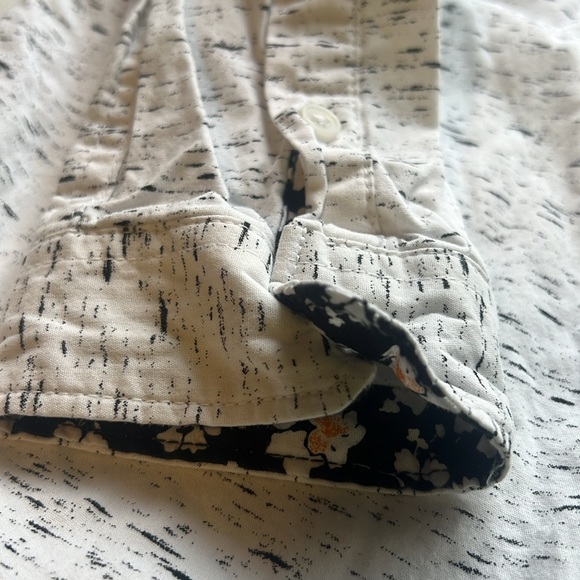 Button up - Picture 5 of 5